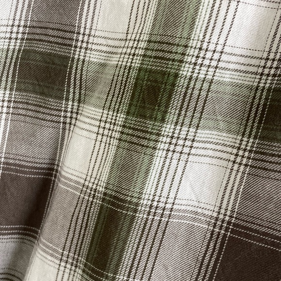 Vince, long sleeve, button up shirt, green and brown plaid size large - Picture 4 of 5